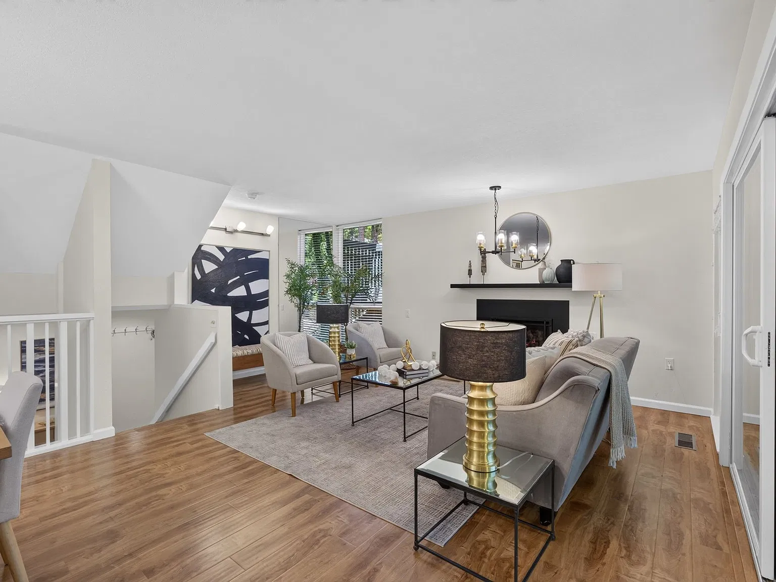 3 bed, 1400 sqft, $4,300 — Photo 4