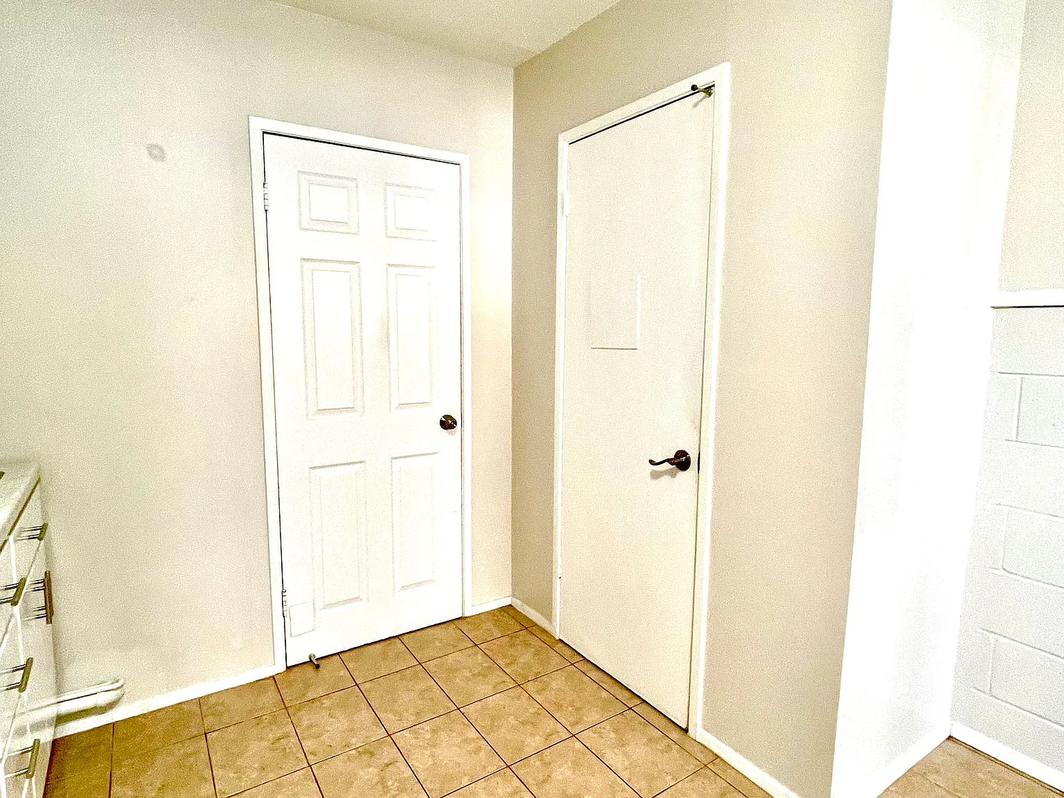 141 E Prospect St — Photo 2