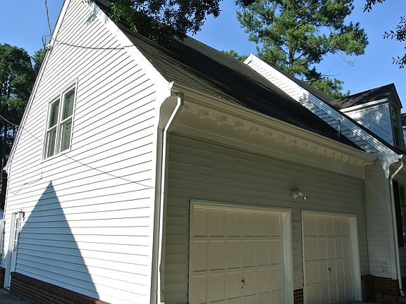 5th image of 220 Royal Oak Dr