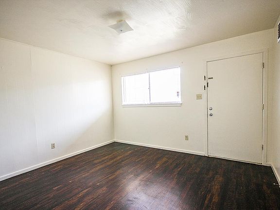 2nd image of 1001 N Reid St APT 2
