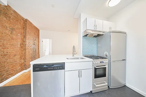 Rented by Living New York | media 9