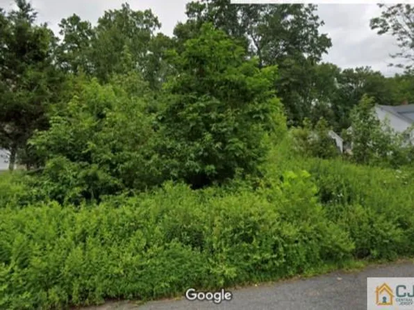 463 Wood Ave, North Brunswick, NJ 08902