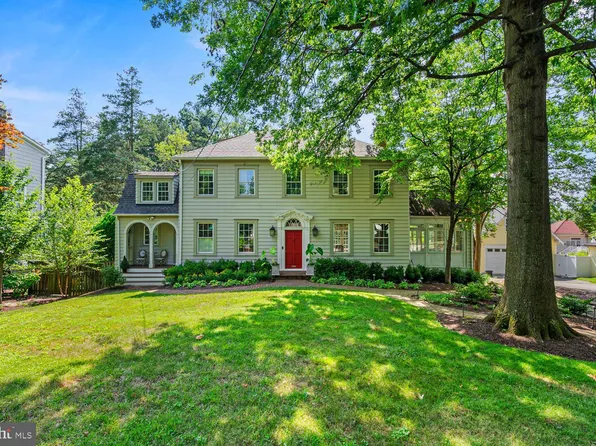 7406 Brookville Rd, Chevy Chase, MD 20815