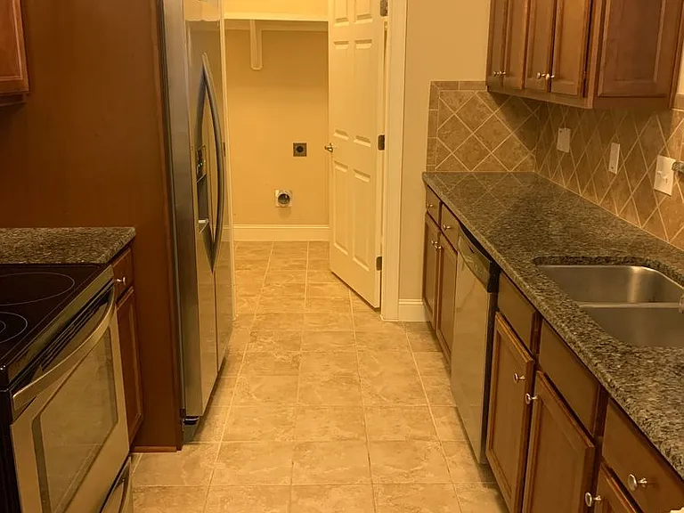 330 Gallery Dr #201 — Photo 3
