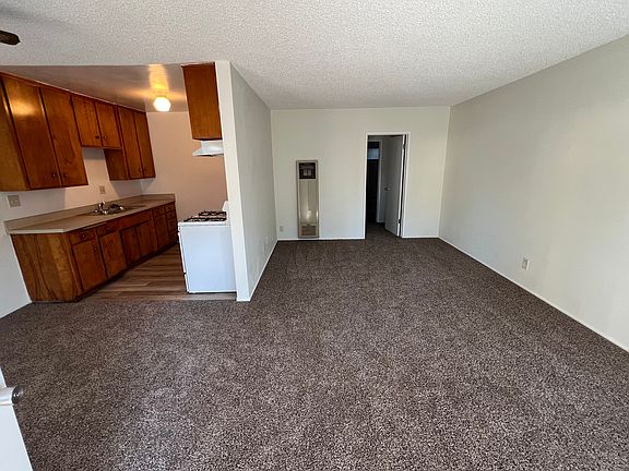 5th image of 701 N Maple St #2