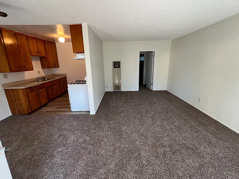 701 N Maple St #2 — Photo 5