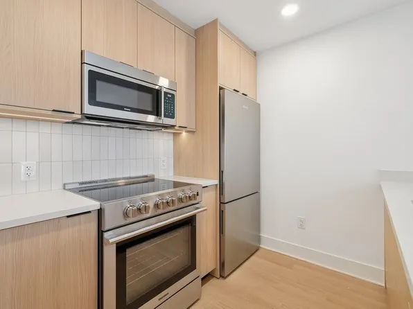 499 President Street image 7 of 35