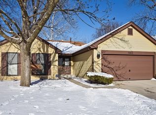 1463 Camden Ct, Buffalo Grove, IL 60089
