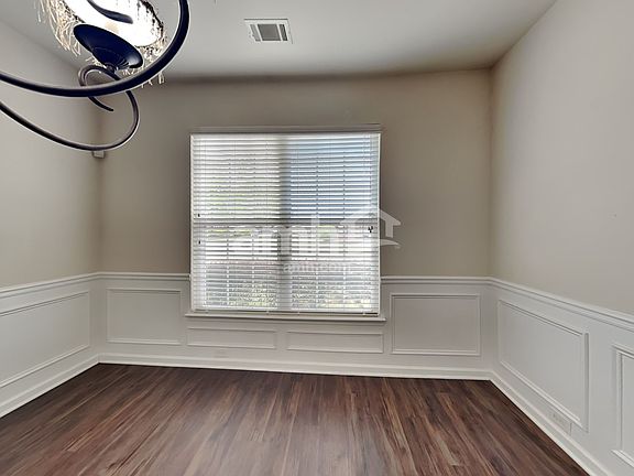 5th image of 1500 Woodberry Ct