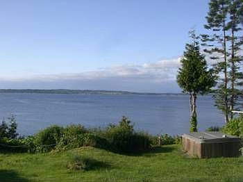 3rd image of 6887 Holeman Ave