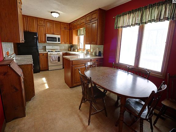 5th image of 2764 Dakota Rd