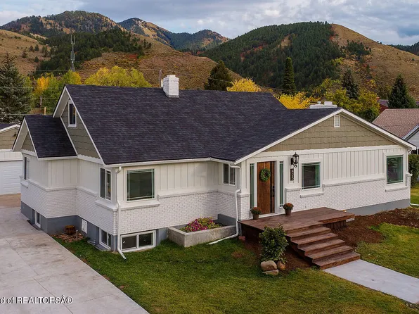 425 Jackson St, Afton, WY 83110