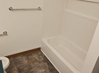 101 E Little St #D, Athens, IL 62613