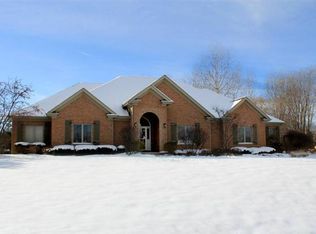 12N260 Charlotte Ct, Elgin, IL 60124