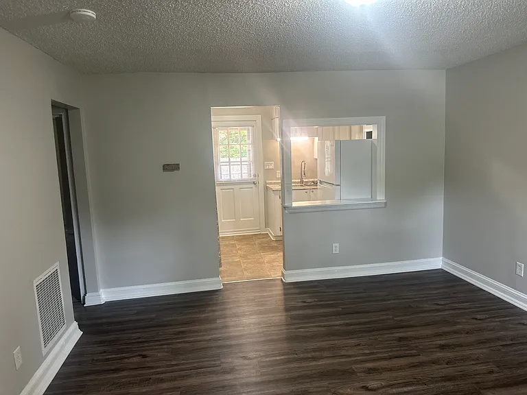 106 Juniper Ln — Photo 6