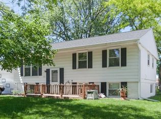 3114 Chapel Dr SW, Cedar Rapids, IA 52404