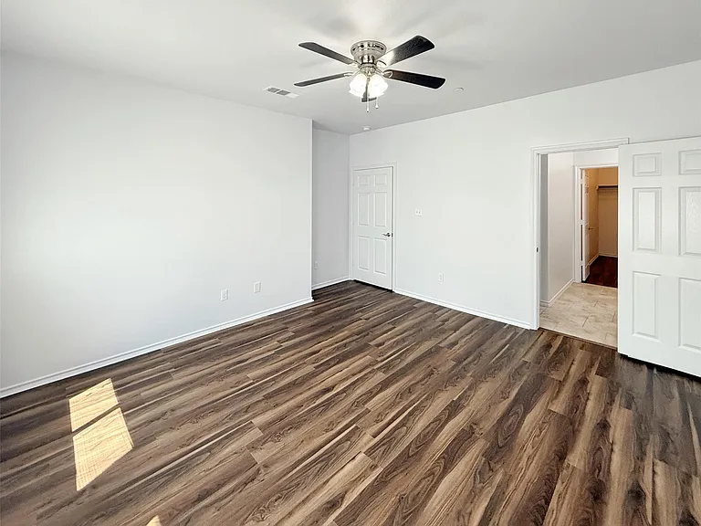 512 Hazelwood St #A — Photo 5