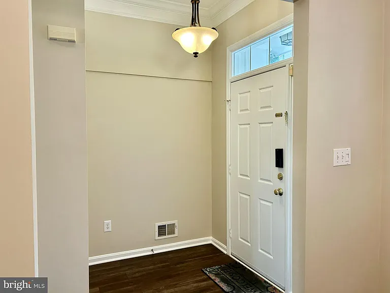 614 Gatestone St — Photo 2