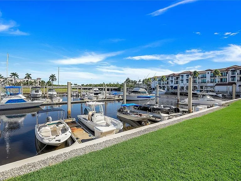 803 River Point Dr #201B — Photo 19