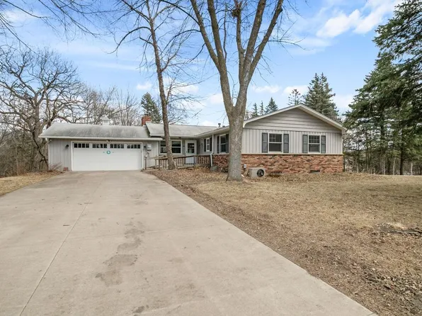 13090 N 4th Ave, Lindstrom, MN 55045