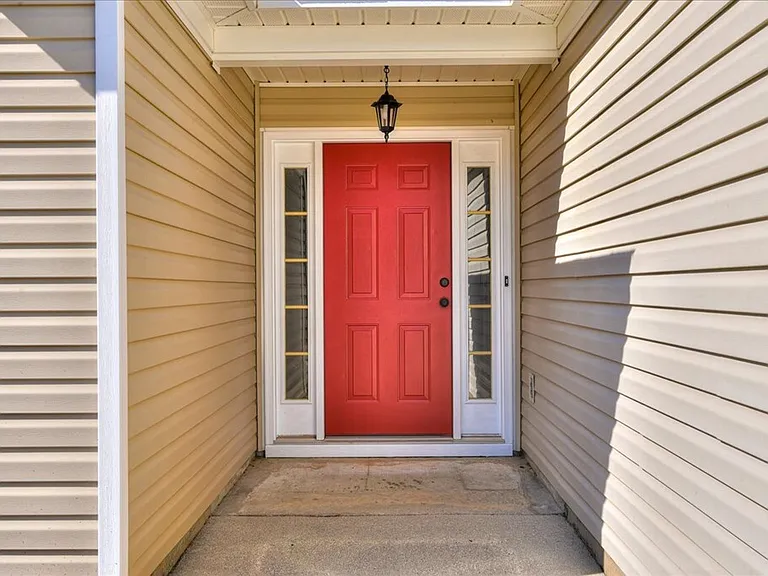 482 Connemara Trl — Photo 3