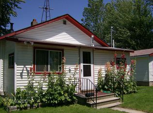 8060 Ferry Ln, Omro, WI 54963