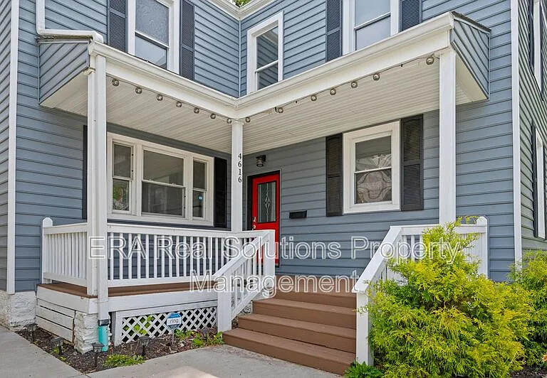 4616 Ward St — Photo 4