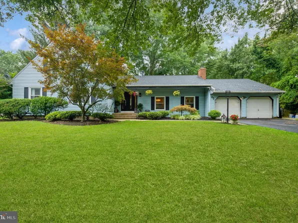 45 Ivy Ln W, East Windsor, NJ 08520