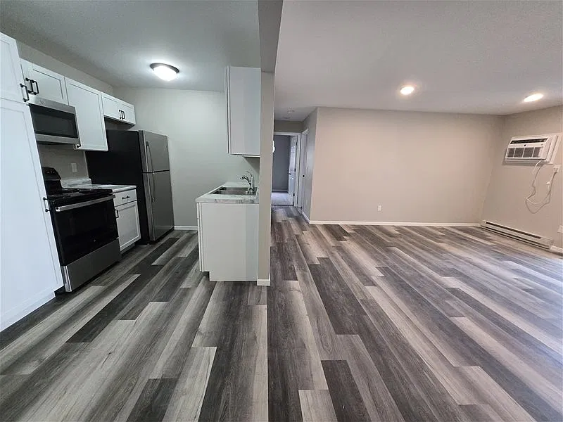 2 bed, 1.0 bath, 900 sqft, $950 — Photo 2