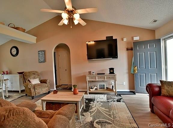 4th image of 2062 Mallard Creek Dr