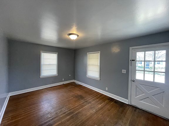 4th image of 2108 Fort St