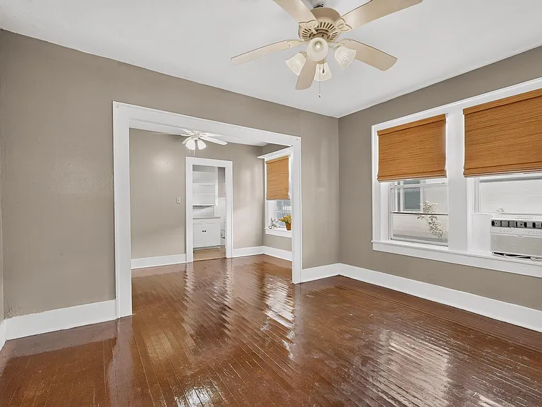 4008 Burnet Rd — Photo 6