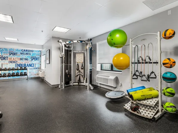 180 10th Street image 6 of 16