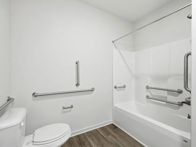 190 Grove Cir #104 — Photo 20