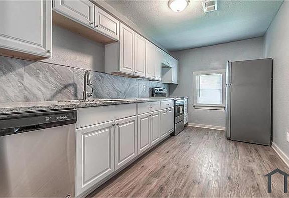 5th image of 7916 Prospect Ave