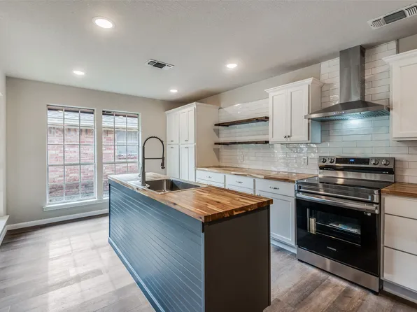 3428 Willowbrook Dr, Fort Worth, TX 76133