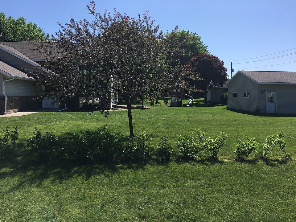 2nd image of 1132 10th St N