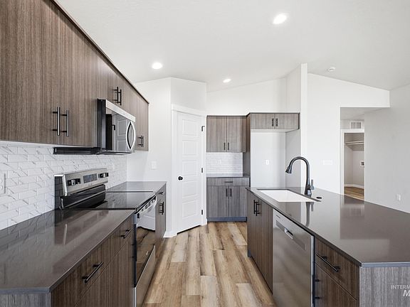 5th image of 3680 W Amapola Dr