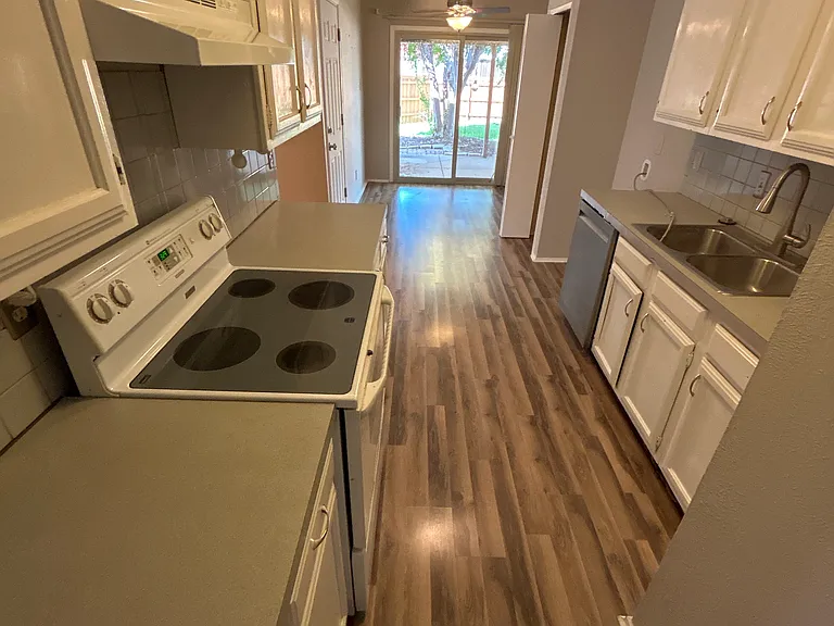 4908 Wagner Dr — Photo 19