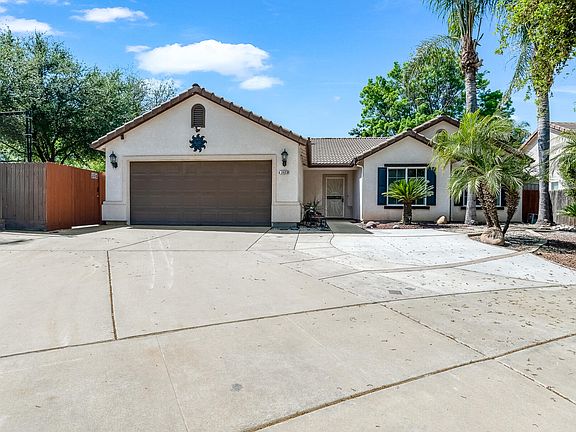 2nd image of 3603 N Minden Court