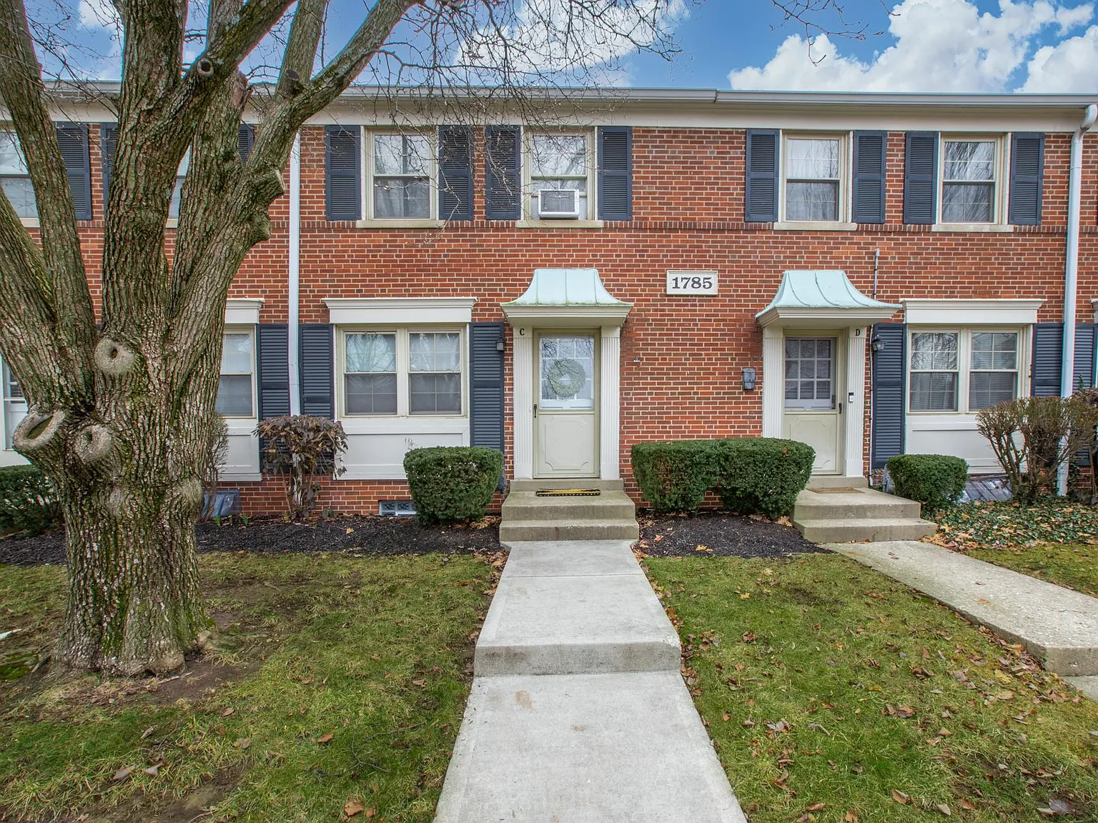 2 bed, 1140 sqft, $1,800 — Photo 2