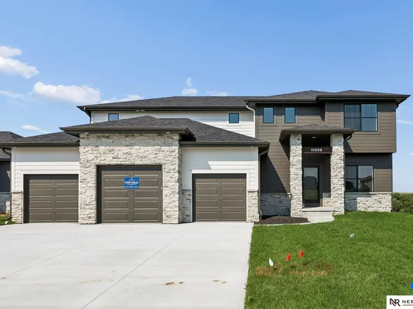 11008 N 172nd St, Bennington, NE 68007