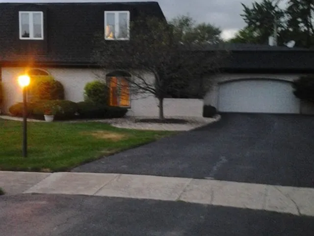 18536 Escanaba Ct photo 1