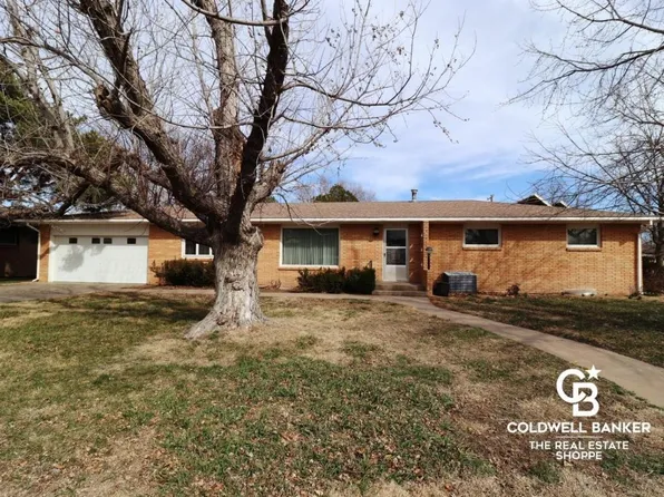 1702 Janice Ln, Garden City, KS 67846