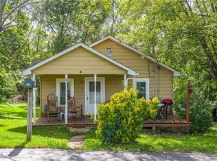 387 Sunset Cir, Canton, NC 28716