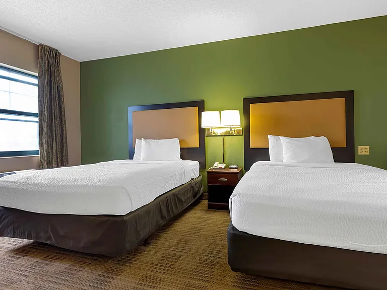 Studio Suite - 2 Full Beds