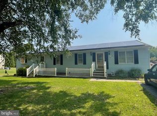8613 Saint Andrews Dr, Chesapeake Beach, MD 20732