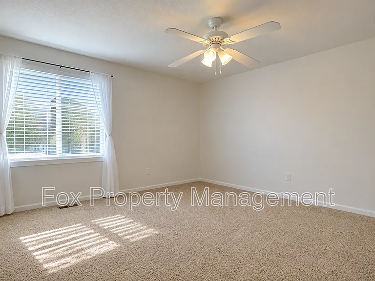 187 McAfee Cir — Photo 6