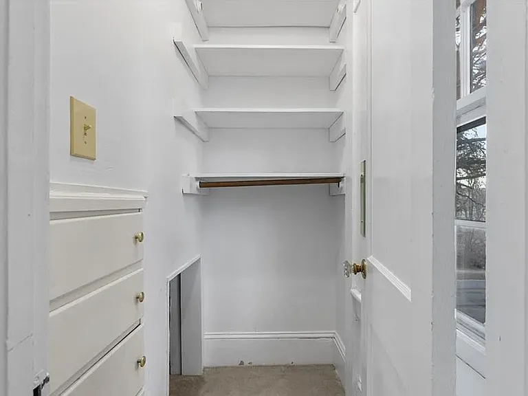 walk in closet