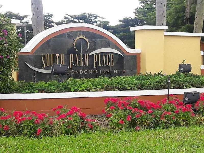 3 bed, 1100 sqft, $2,450 — Photo 2